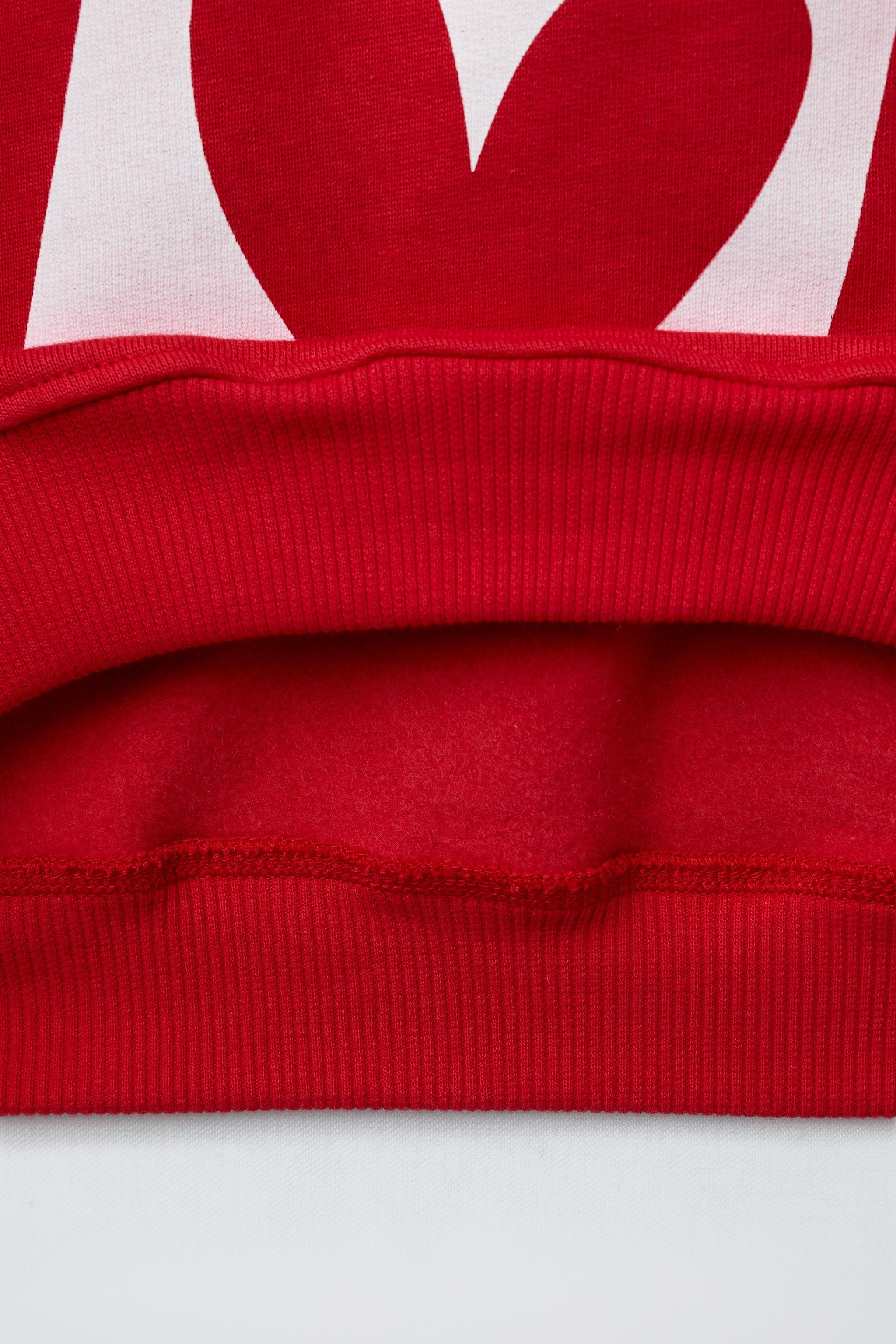 HEART SWEATSHIRT